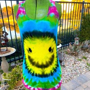 ❗️Custom Tie Dye❗️🌈 Smiley Face Tank Top
